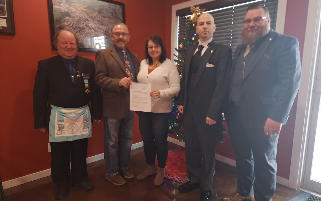 MFA Lakeland District Supports the Vegreville Christmas Bureau